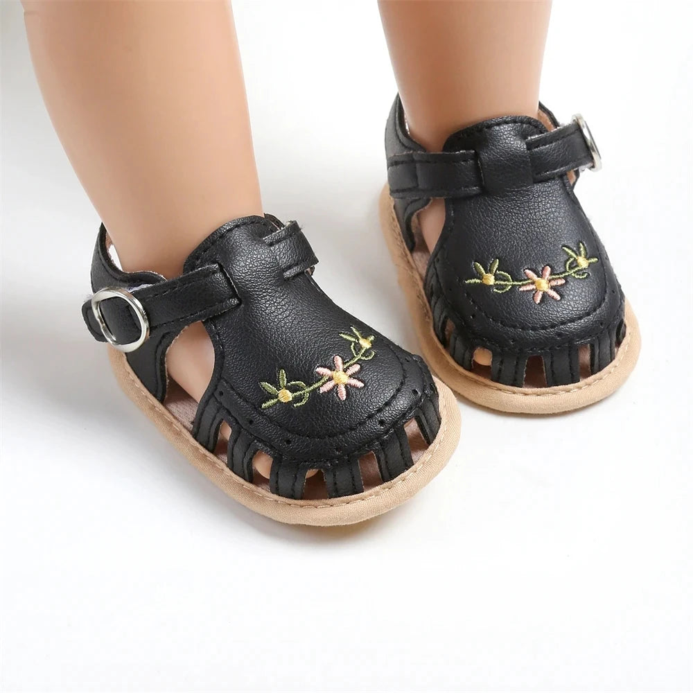 2024 Newborn Baby Girl Sandals Summer Embroidered Leisure Comfortable Lightweight Floral Soft Sole Wrap Toe Sandals For 0-18M